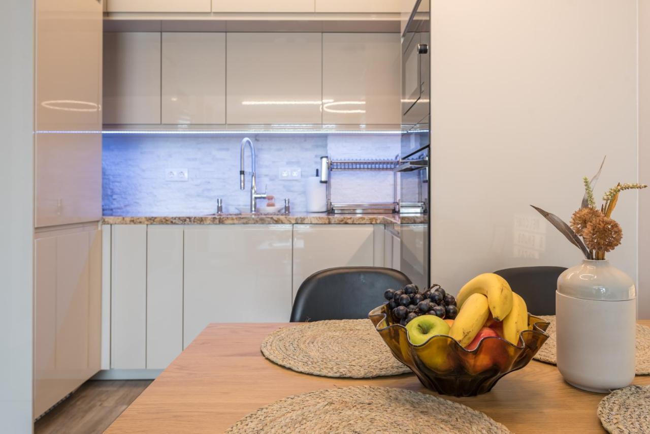 Apartment B - Lifestyle Holiday Saints Constantine and Helena Bagian luar foto