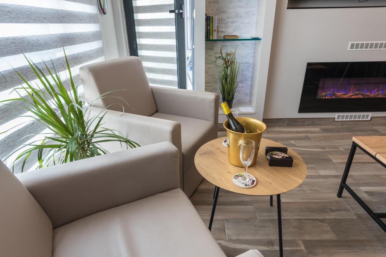 Apartment B - Lifestyle Holiday Saints Constantine and Helena Bagian luar foto