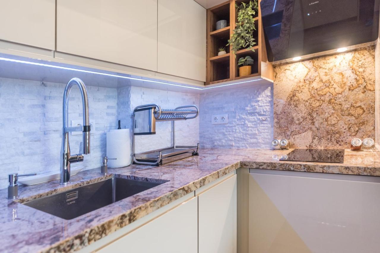 Apartment B - Lifestyle Holiday Saints Constantine and Helena Bagian luar foto