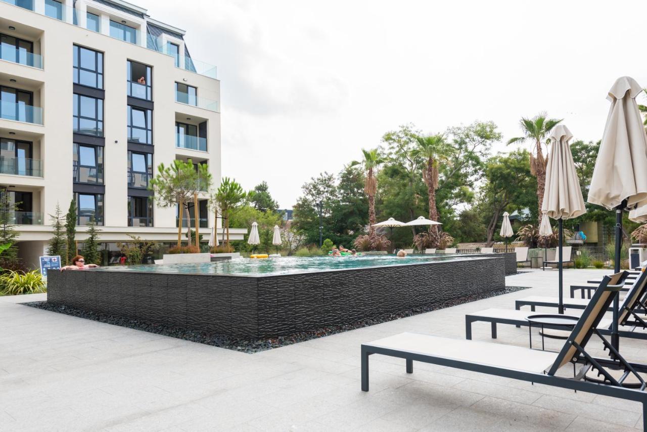Apartment B - Lifestyle Holiday Saints Constantine and Helena Bagian luar foto