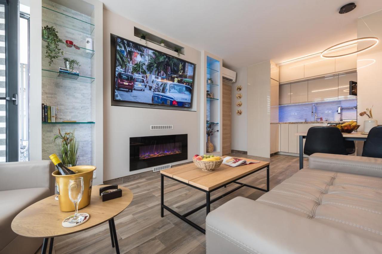 Apartment B - Lifestyle Holiday Saints Constantine and Helena Bagian luar foto